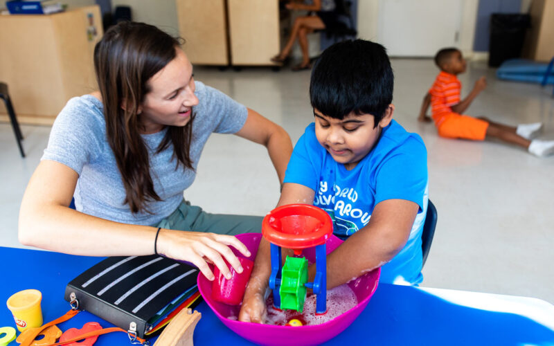 Programme ontarien d'autisme - Énoncé de position de Surrey Place